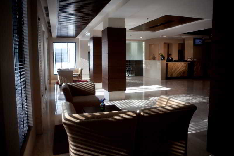 วิบบายเดอะลาลิตทราเวเลอร์ Hotel ฟารีดาบัด ภายนอก รูปภาพ