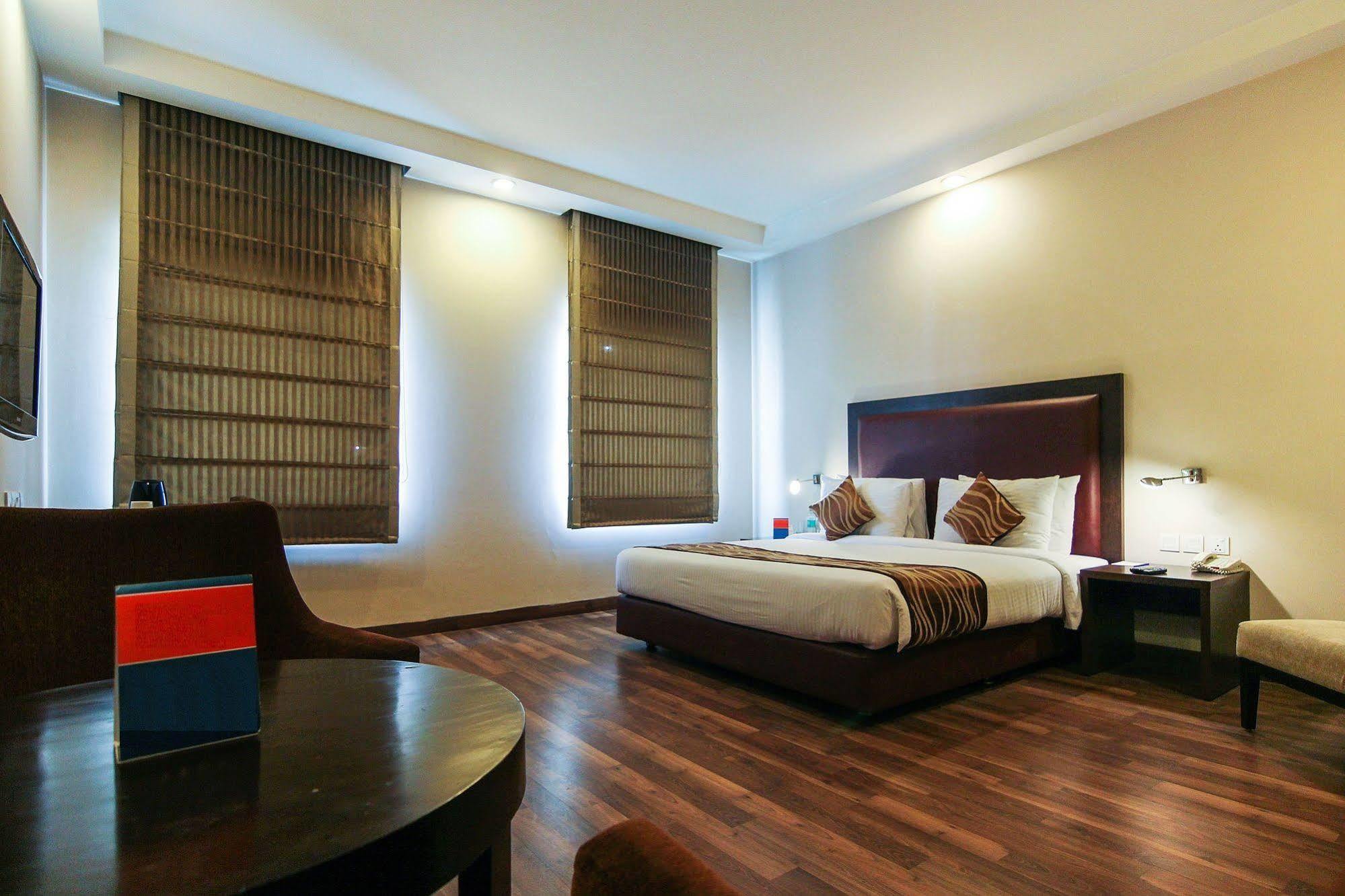 วิบบายเดอะลาลิตทราเวเลอร์ Hotel ฟารีดาบัด ภายนอก รูปภาพ