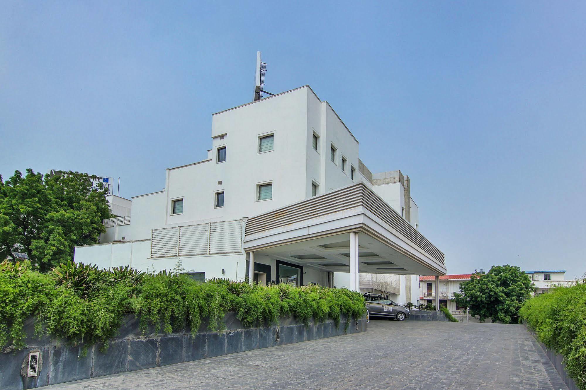 วิบบายเดอะลาลิตทราเวเลอร์ Hotel ฟารีดาบัด ภายนอก รูปภาพ